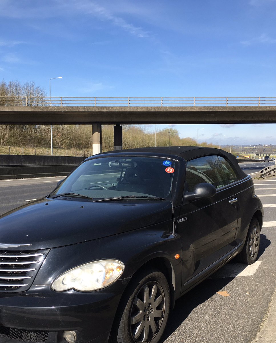 artdecotrav's tweet photo. Thank you to all the breakdown recovery organisations out their who are keeping essential drivers on the road. #AutomobileAssociation #AA #essentialdrivers #COVID19 #M25 #electricalfailure #hardshoulder #highpriority https://t.co/JMWpLbttZC