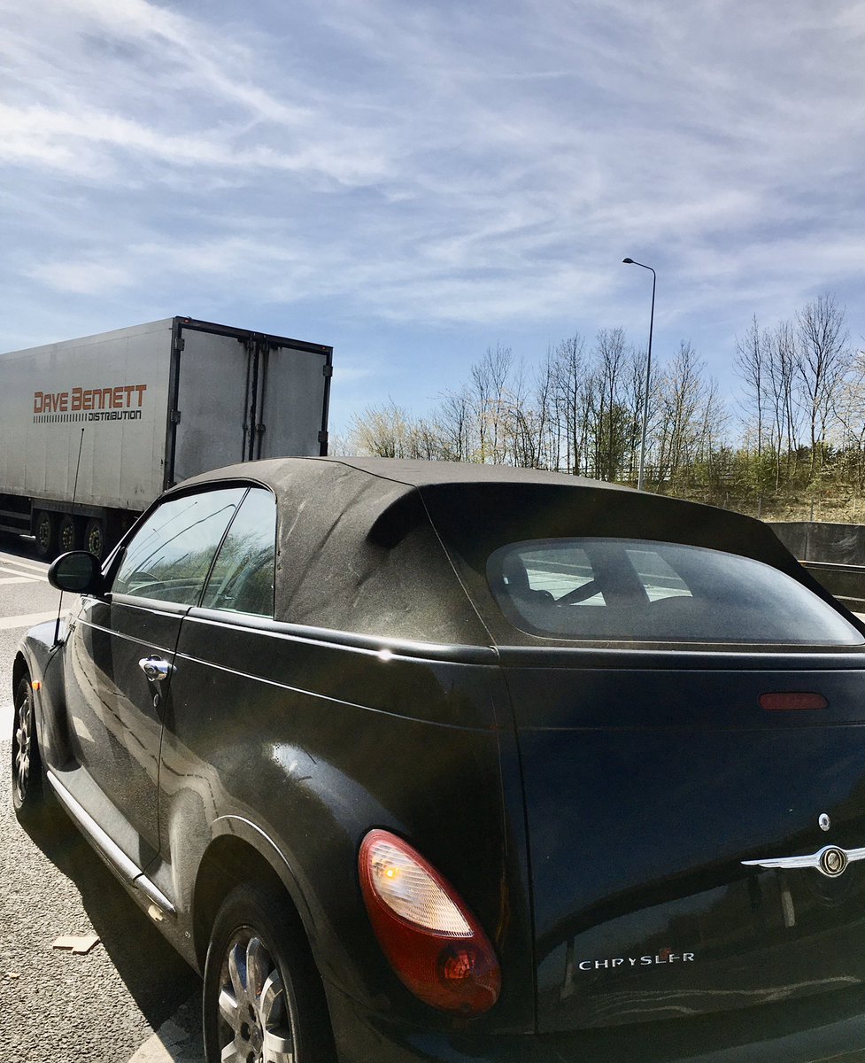artdecotrav's tweet photo. Thank you to all the breakdown recovery organisations out their who are keeping essential drivers on the road. #AutomobileAssociation #AA #essentialdrivers #COVID19 #M25 #electricalfailure #hardshoulder #highpriority https://t.co/JMWpLbttZC