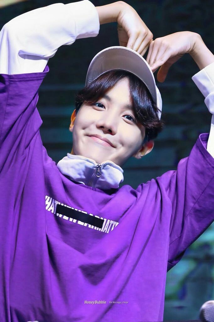 Hoseok as fishes: a very beautiful thread or so I hope
