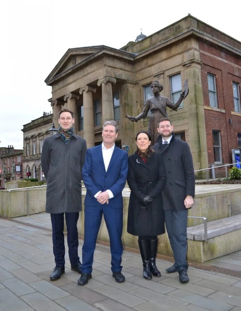 2) When  @AngelaRaynor was up for election, her campaign manager was  @OldhamCouncil leader  @cllrsfielding, where is this all going you may ask? Well, when  @Keir_Starmer visited Oldham he met some friends.