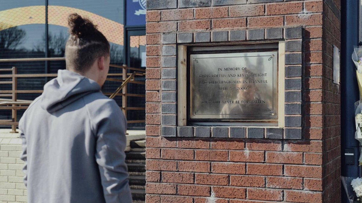 LUFC's tweet photo. 💙💛 #RIPChrisAndKev https://t.co/cT5sVde4vV