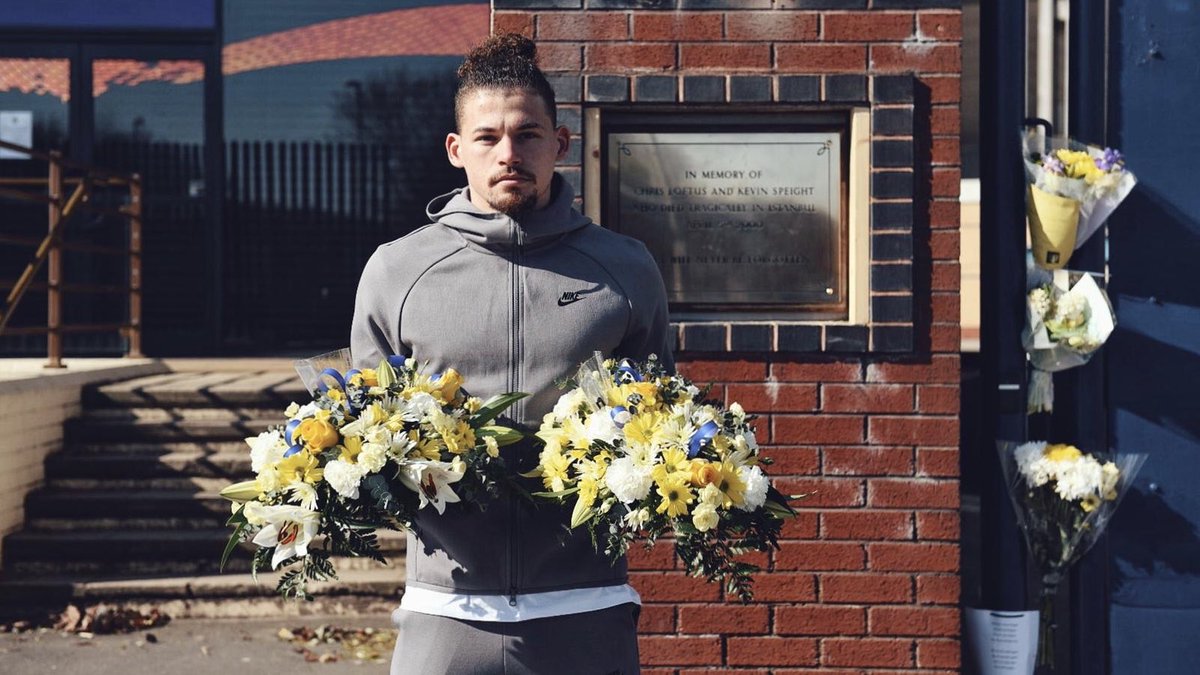 LUFC's tweet photo. 💙💛 #RIPChrisAndKev https://t.co/cT5sVde4vV