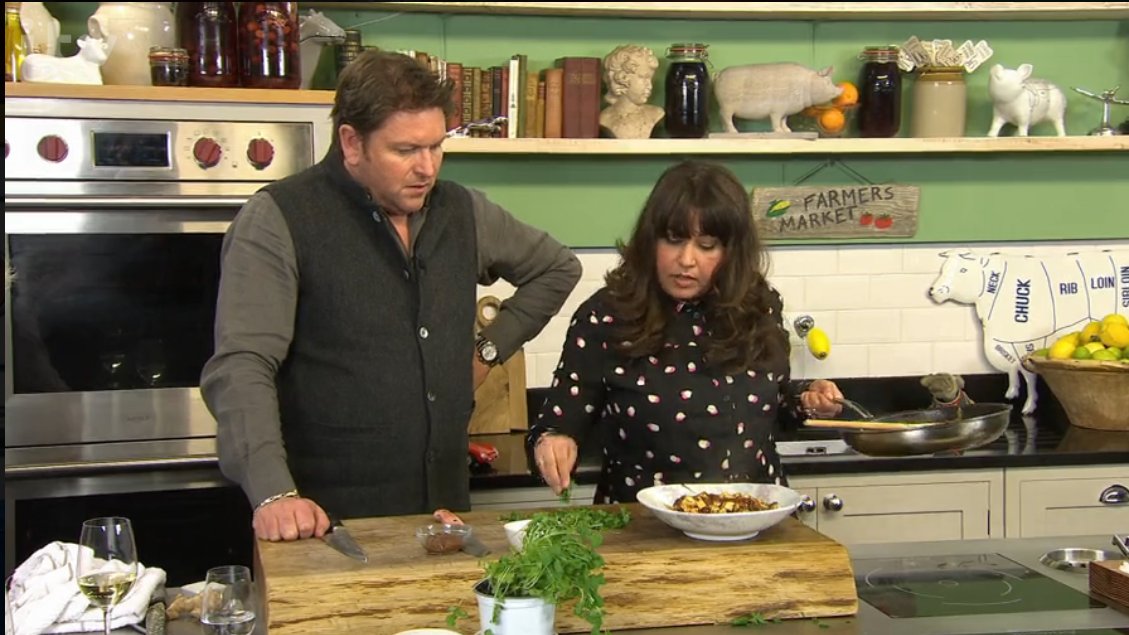 We missed @romygill_  debut on <a href="/sat_jamesmartin/">Sat_James Martin</a> with <a href="/jamesmartinchef/">James Martin</a>  making paneer sabzi &amp; are watching on catch up itv.com/hub/james-mart… 👍