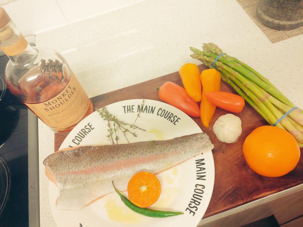 killswitchgd's tweet photo. One of the beautiful fish I did ever. #RainbowTrout. Do justice and use the sharpest knife. All the ingredients r on the chopping board. It's a orange sauce with whiskey, best to use would be bourbon. And Salsa crackers. @MichelinGuideUK #FoodPorn #ICookForYou. https://t.co/JtsLOdyT9h