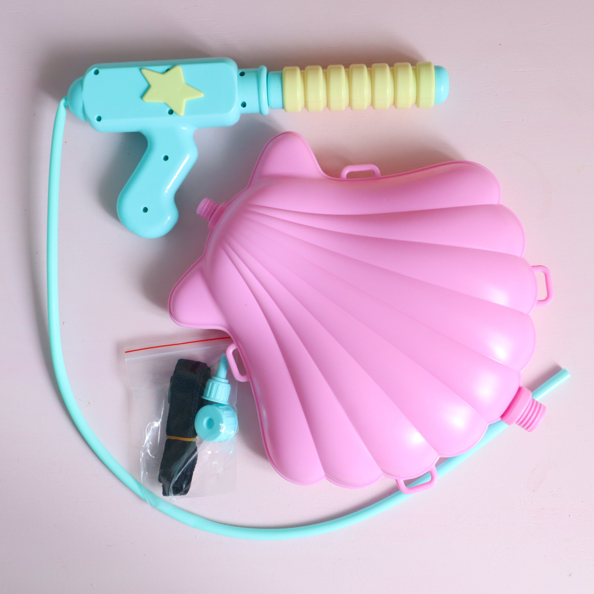 100均 Sweetsレシピ お菓子作りブロガー ダイソー水鉄砲 早くもラインナップ リュック型500円水鉄砲 300円400円ウォーターガン ポンプ式や加圧式 実際に使ってみたレビューも 詳しくはブログ見てね T Co