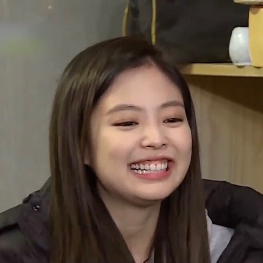 nxrsq's tweet photo. ♡. #JennieGummySmile 🧸🌷🥛✨👼🏻 https://t.co/yVjdc1Yrep