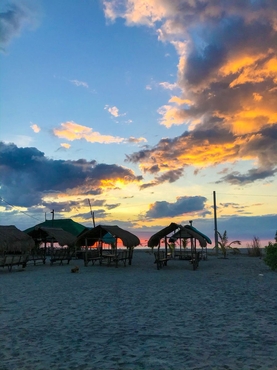 marty91190's tweet photo. "Oh, the summer night, has a smile of light, and she sits on a sapphire throne." - Bryan Procter @heytravelersph @travelokaph #asianboy #beach #asianmen #itsmorefuninphilippines #Philippines #Zambales #Liwliwa #summer #pinoy #pinasmuna #comeseeph #vacation #explorer #pinasmuna https://t.co/XpVZkDsr0C