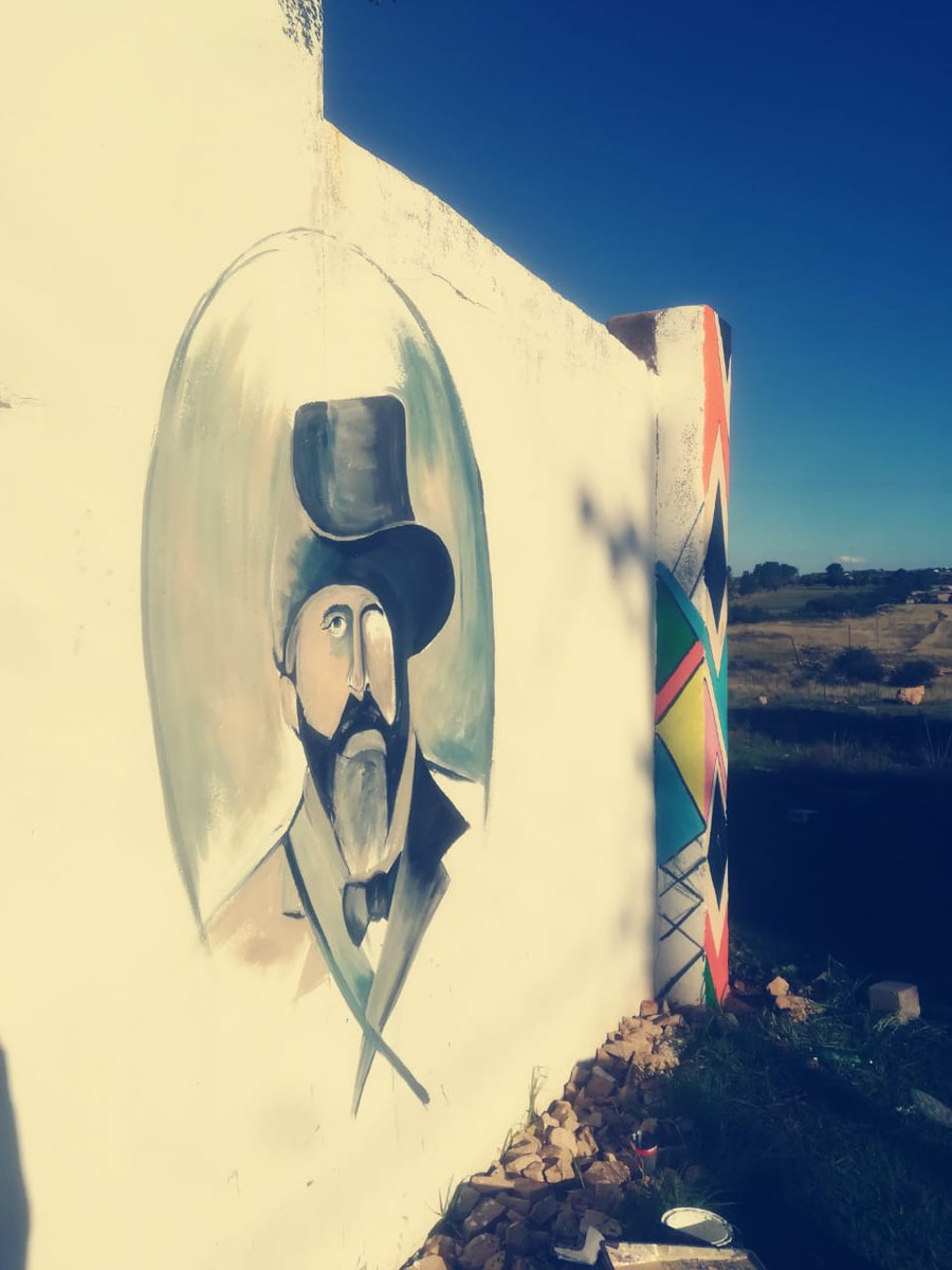 IngredientsThe's tweet photo. Artist Lockdown/Residency. Father P bringing murals to what is going to be an Art Gallery at our Park 🌳.
#LockdownArtGallery #ArtistResidency #ArtistResidency #SelfIsolation #SKArtgallery #SKAG #RhinoPark🌳 #FatherP https://t.co/GumJoKg1tP