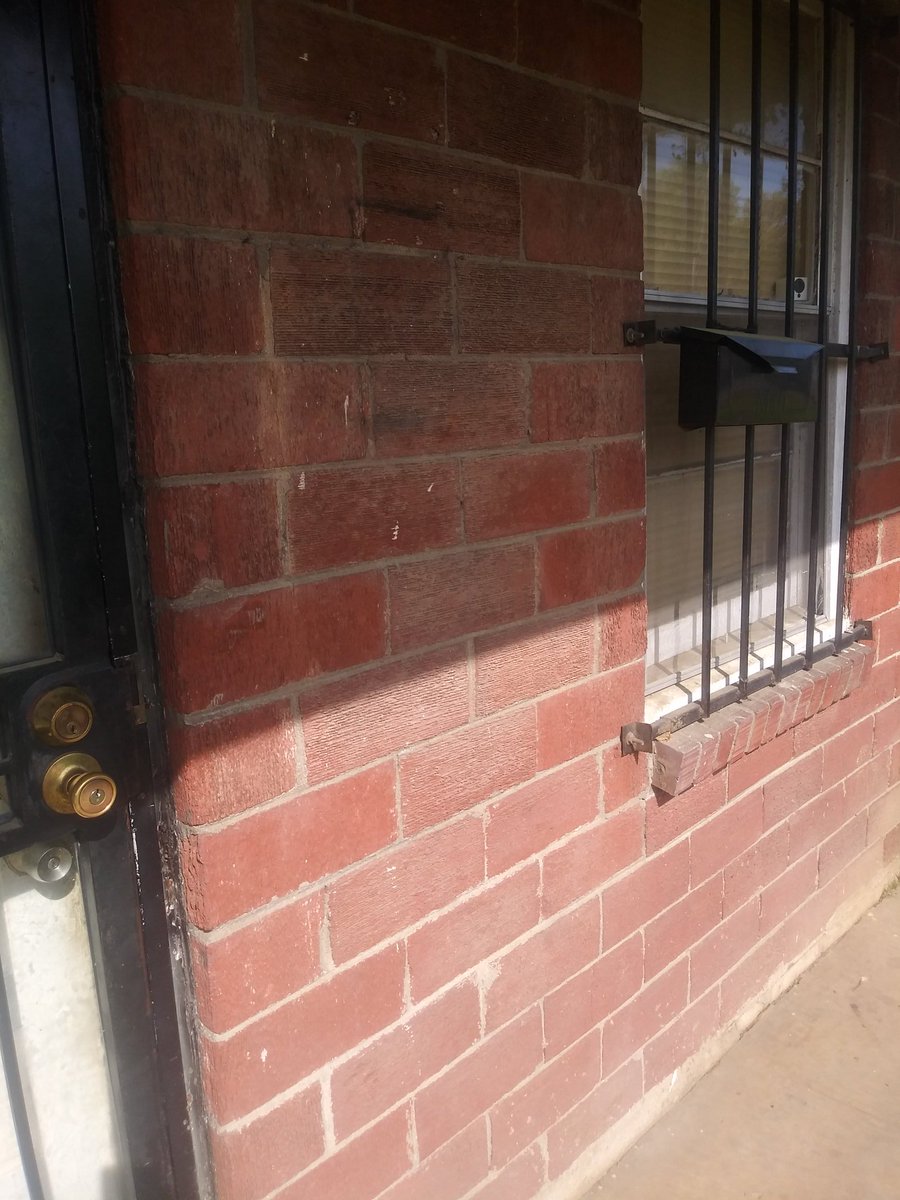 TroyBrickMason's tweet photo. This a real brick house. https://t.co/V9GLu9brZF