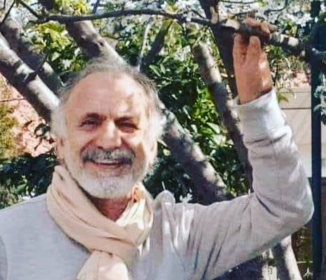 Dahiliye uzmanlık yolculuğunda yakın çalışma şansı bulduğum sevgili Cemil Hocam, hekimliğin ne kadar erdemli bir meslek olduğunu bize ve tüm çalışma arkadaşlarımıza öğrettiğiniz için teşekkür ederiz
Ruhunuz şad olsun
#cemiltaşcıoğlu