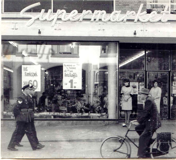 #Supermarkets have existed in Europe since the 1950s. In the early half of the 20th century, various self-service store models began emerging in the United States, which in turn moved to Europe. Read our blog to learn more
👉bit.ly/34bZs0z