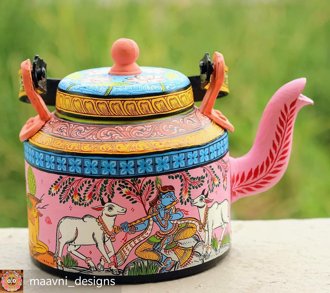 odisha_tourism's tweet photo. 🖌️ #Pattachitra
What are your DIY projects during the #covıd19 lockdown? Pick up your paint brush and show us #AllThatOdia ideas you have.
Reposted Via IG © maavni_designs
#StoriesBeginAtHome #OdishaTourism #HandicraftsOfOdisha @incredibleindia https://t.co/RHa3jmiSzC