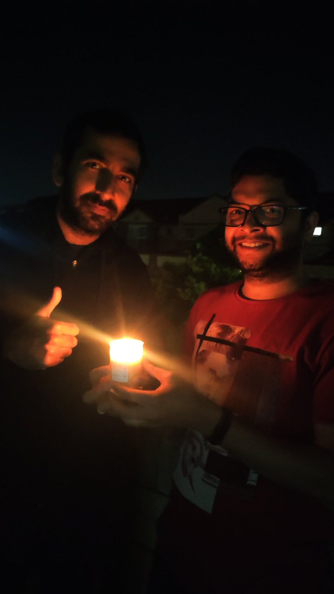 Manish290781's tweet photo. @PMOIndia @narendramodi @PMOIndia , @narendramodi, @mohitgulati84 Doing our bit from Sydney... 

#9PM9minute #WorldFightsCorona https://t.co/fV3dBp1sOy