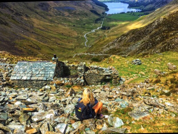 Catstycam's tweet photo. Great memories of a fantastic day on the fells with @Rambler_Jan 😊
#warnscalebothy
#innominatetarn
#hayystacks https://t.co/FdXkpIy07Y
