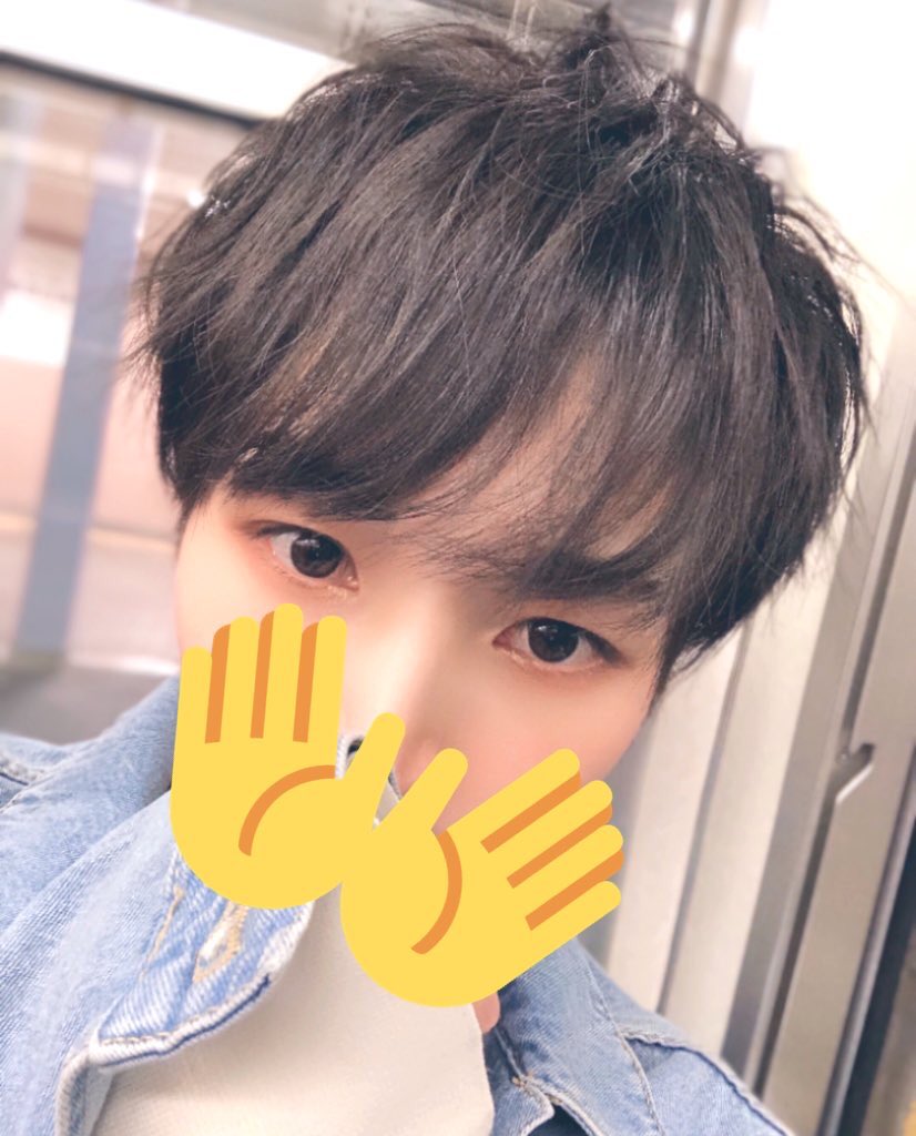 a1511651's tweet photo. 暇やなー

#美男美女と繋がりたい #自撮り界隈
#自発ください #らぶりつで気になった人お迎え #ぴえん #韓国コスメ #韓国
#新大久保　#地雷女　#MCM https://t.co/UgJuQQ6OQw