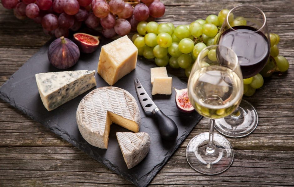 Health specialists are recommending regular exercise 2 keep good mental health during #quarantine... but I believe [and I have my own personal ongoing clinical trials to prove it!] that #wine &amp; #cheese work even better! 😄
Cheers!! 🍷🙂🥂
.
#winelover
PS: Picture by <a href="/food_writer/">Fiona Beckett</a>