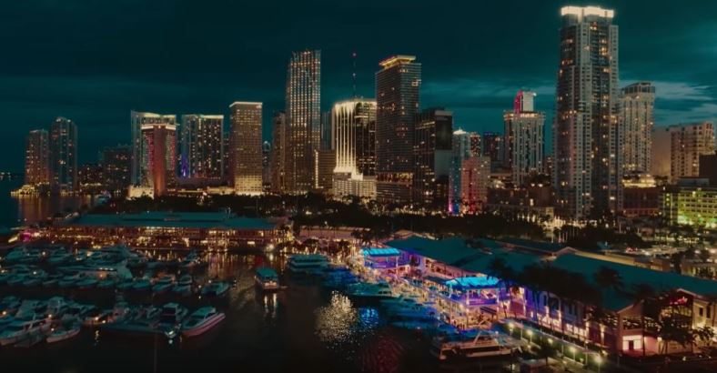 DJI Phantom 4 Drone Films Beautifully Over Miami, New England, Jamaica, Mauritius And NYC dronezon.com/best-drone-vid… #BeautyOfTheDay #beautifulnight #aerialphotography #beauty #outdoors #Hobby #cameras #photogrammetry <a href="/DJIEnterprise/">DJI Enterprise</a> <a href="/DJIGlobal/">DJI</a>