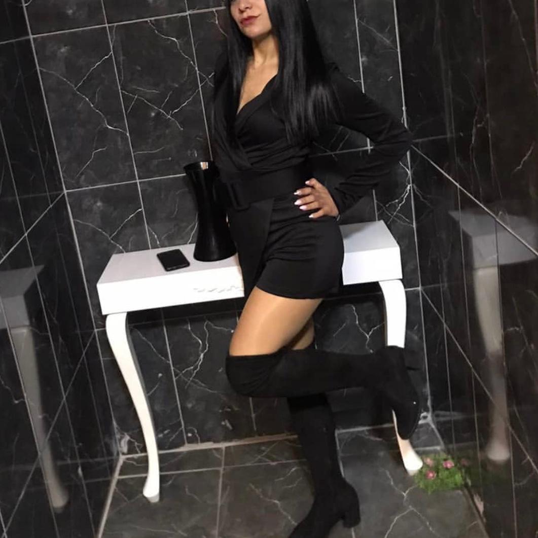 Gece gece azdım yine çok sulandım yazın da konuşalım aşkolar