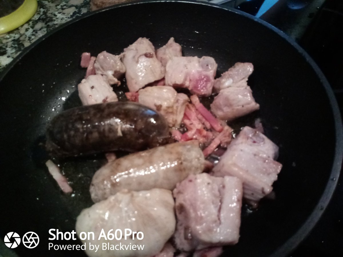 FlechaRota13's tweet photo. Arros al forn #CheQueBo https://t.co/bcD6gbEgel