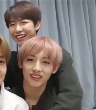 _ww9728's tweet photo. Aku cuma kangen para kurcaci bongsor ku
Miss their interaction

#winren #renwin #winjun #WINWIN #RENJUN https://t.co/pRIs8pGh8u