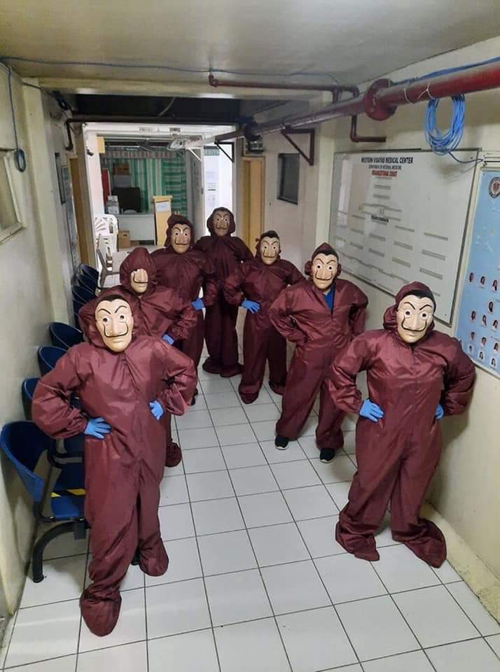 levylavs's tweet photo. Iloilo really said "PPE's but make it fun and iconic." 👏❤✨ https://t.co/qVdmZDb3aL