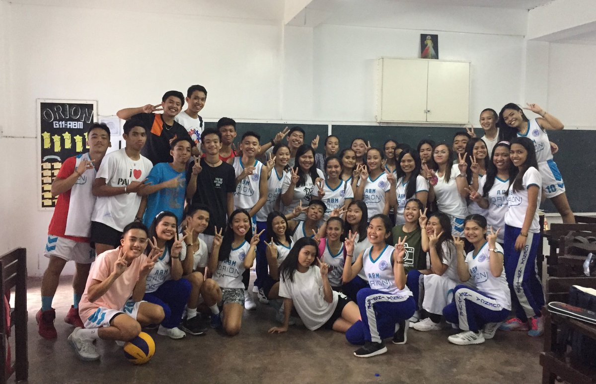 jo_malabs's tweet photo. With mga biik ๐
#Intrams https://t.co/ufVv8K1FTL