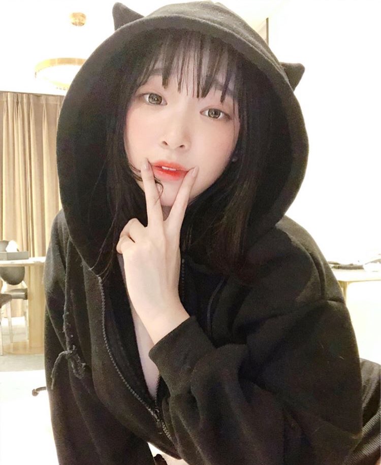 inkyyung97's tweet photo. Opss- #SeductiveSunday https://t.co/kEiveEFsep