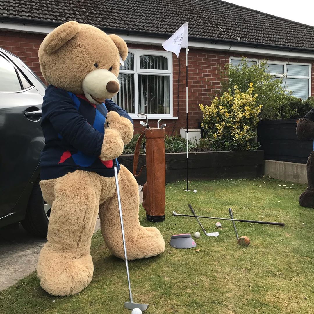 HeatonMoorGC's tweet photo. Instagram lockdown sensations #themoorbears are flying the #HMGC flags today. Ted & Ed enjoy some putting practice in the sunshine. Stay safe everyone https://t.co/zSfNAvP1gk