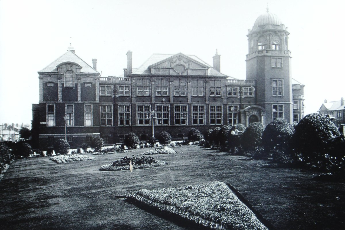 Thank you to all the new followers ! Hope you will like my random selection of new and old photo's and slides 
#bethebest #standoutfromtherest #beindividual #beyou #IamJoolz