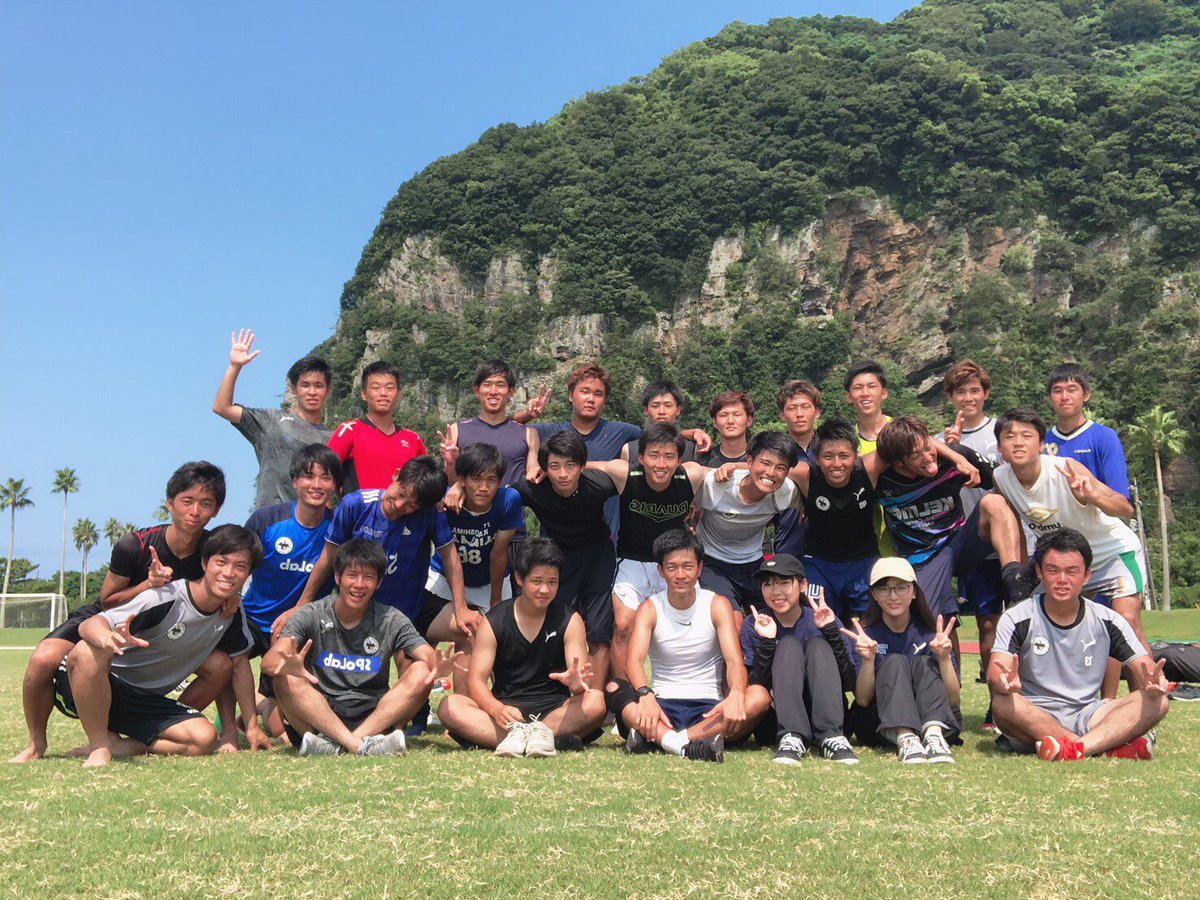 鹿児島大学学友会サッカー部 公式 新入生の皆さんへお知らせ 鹿児島大学サッカー部は選手もマネージャーも大募集しています 少しでも興味ある方 練習などについて聞きたいことがある方はdmで是非お聞きください 写真は夏合宿の様子と浜トレ