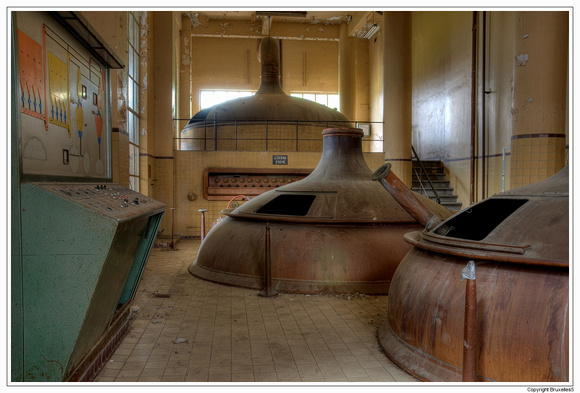 Mobility_Work's tweet photo. #DimanchePhoto Savez-vous où se trouve cette usine ? Indice : ça se passe en Belgique. https://t.co/CkhaKm17Kw