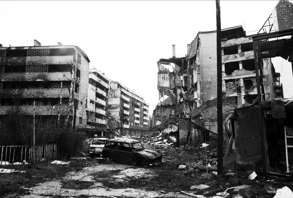 Life and death in a besieged  #Sarajevo.