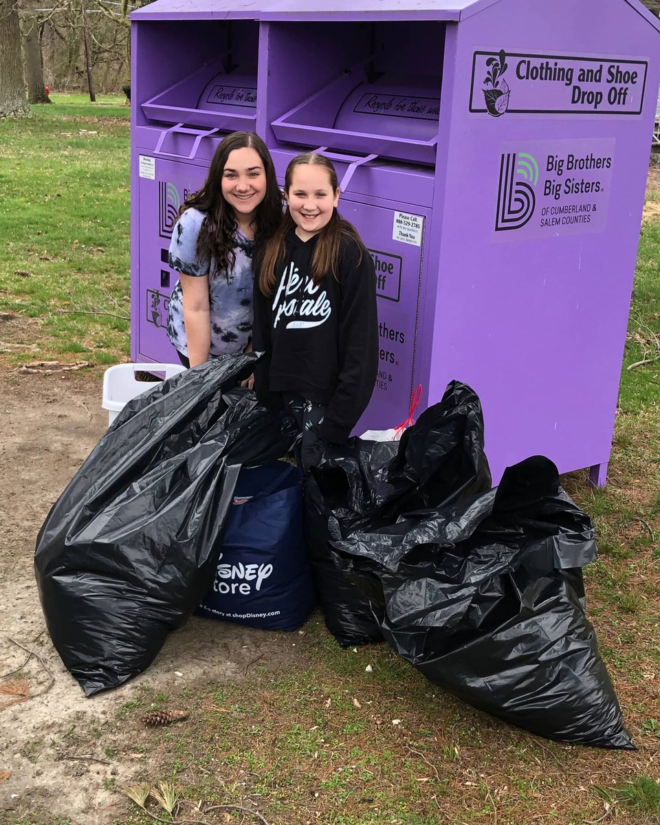 OLMA_NJ's tweet photo. More of the young women and families of OLMA are busy making a difference -- donating clothes, making cookies for hospital workers, leaving words of encouragement for neighbors, and thanking all who are in the front lines.  #CharitableChallenge #OLMAOnline #SeeTheGood #OLMACares https://t.co/PDetx8Xk70