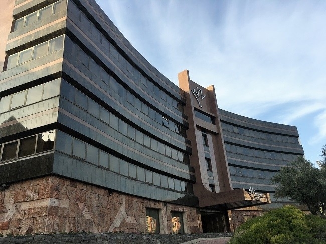 TribunaAlbacete's tweet photo. Eurocaja Rural incorpora a su programa Soluciones el ‘Préstamo Soluciones Liquidez’. @Eurocajarural atiende así las necesidades de financiación de autónomos, pymes y grandes empresas, para garantizar la continuidad de la actividad de sus… https://t.co/J9RUhEuzpd #Albacete https://t.co/laDE9OsgEp