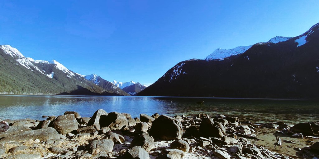 iamvats09's tweet photo. #chillawack #lake #travel #hiking  #naturelove https://t.co/md0FlFjUed