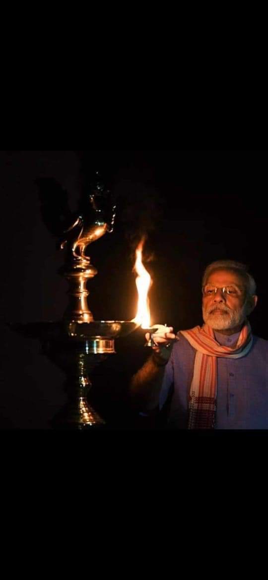 Nitu643's tweet photo. कुछ भी कहो पर ये तो मालूम चल गया मोदी जी की बात पूरा देश मानता है 
#9बजे9मिनट #9baje9mintues #COVID2019 #lockdownindia #Hum_Light_Bujhaenge https://t.co/wypiqc0t1E