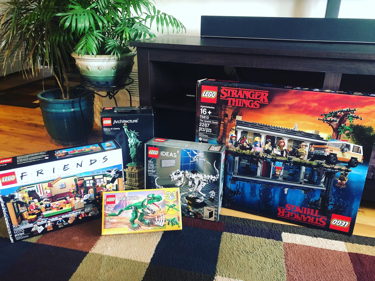 TylerKoenigs's tweet photo. @LEGO_Group #StayHome #SaveLives https://t.co/07y2BiTPVy