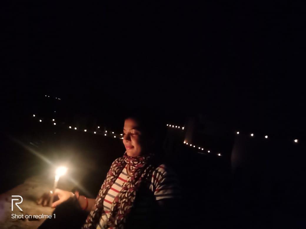 dubeysur's tweet photo. Light spreads happiness .. Stay home and stay safe!!🙏🏼 https://t.co/KN0qEjJKk3