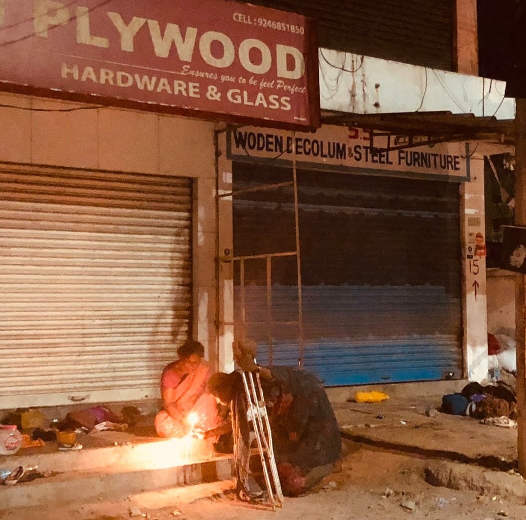 vipul2777's tweet photo. Picture says it all..

@narendramodi
#9pm9minutes
#Hum_Light_Bujhaenge
#COVID2019
#COVID19outbreak
#lockdowneffect https://t.co/Hc1UcCDqa5