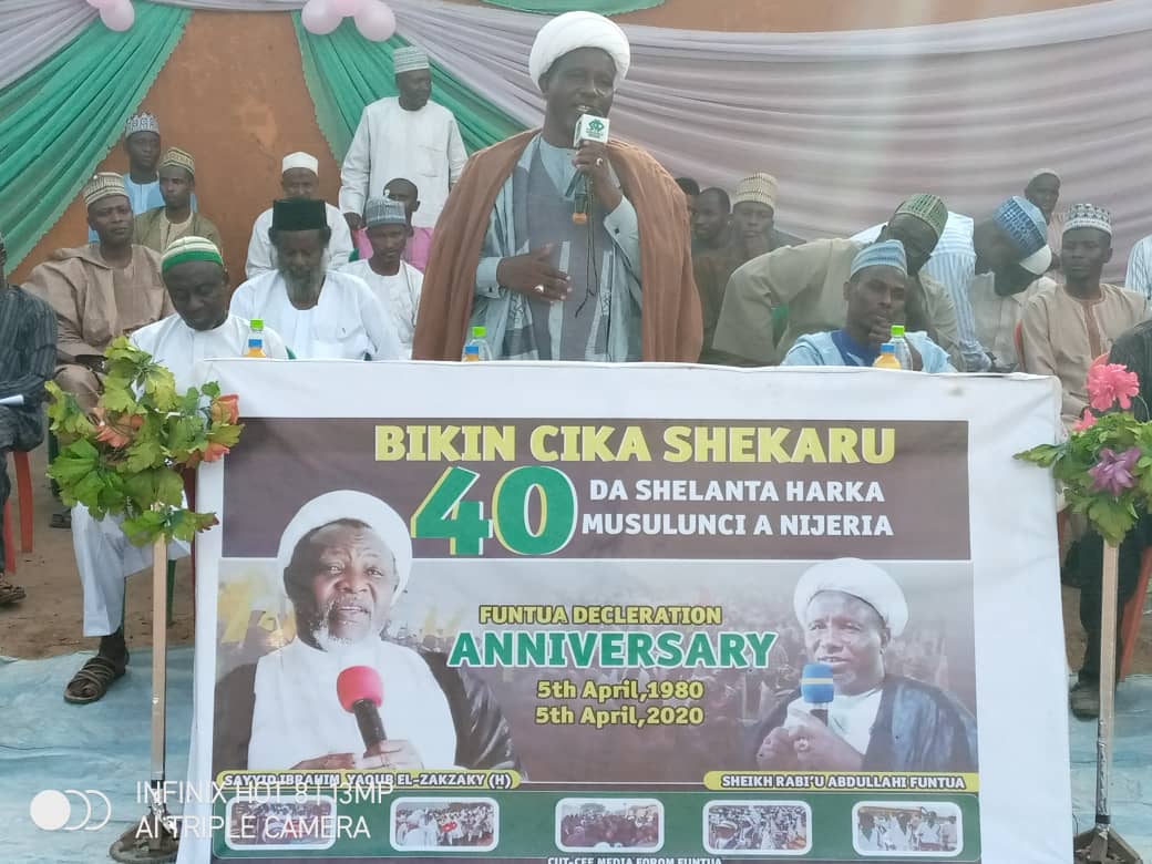Abujunaid_AA's tweet photo. "I declare this before you, Allah (swt) is my witness that I revealed against the constitution of Nigeria, the whole system and It's leadership, I accept non of it!
~Sheikh Zakzaky #FuntuaDeclaration
#FuntuaDeclarationAt40 https://t.co/jWCvlBnhRp https://t.co/Btn9lzWyU4