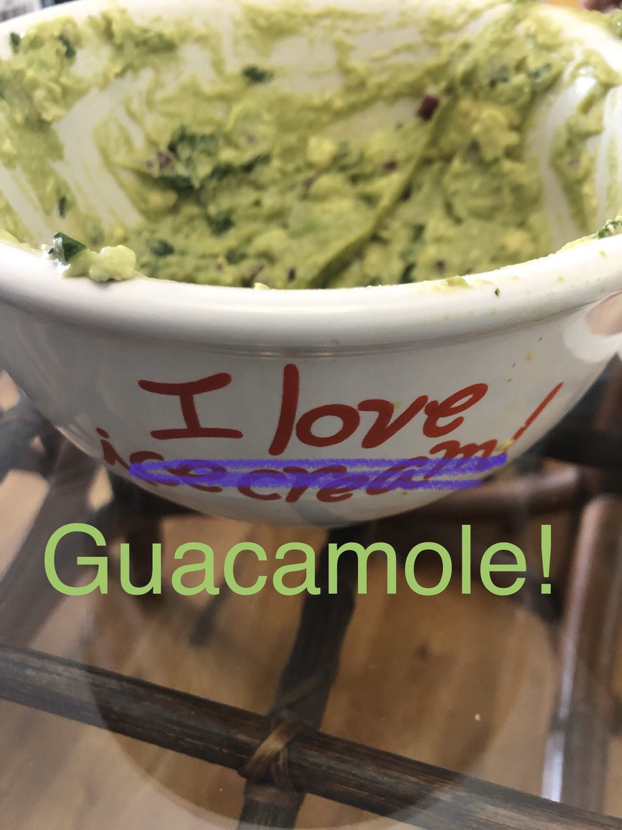 Fresh guacamole and chips! Not much of a Sunday lunch, but it was yummy! 🥑🙂 
#advacado #guacamole #PalmSunday