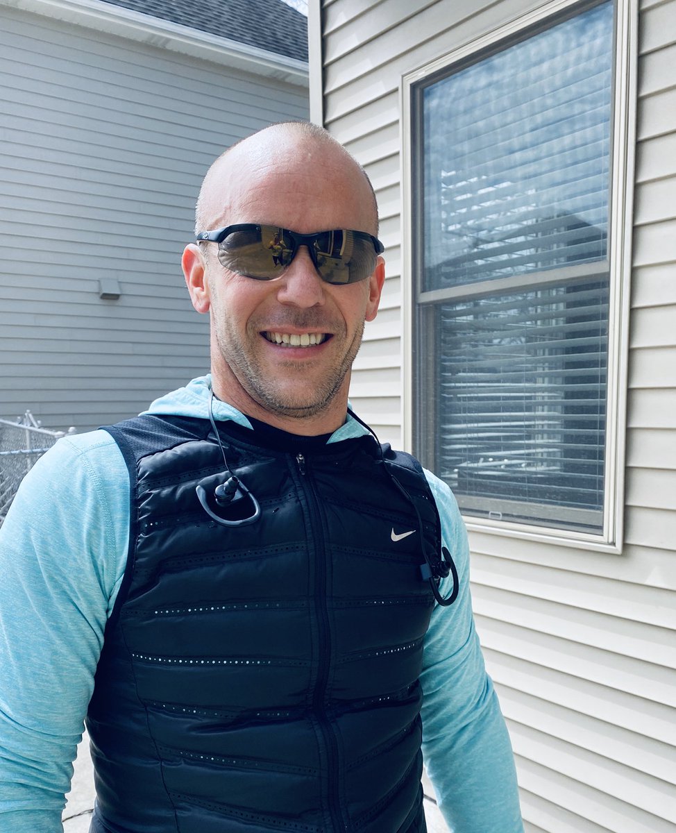 Close out Spring Break strong. 3.5 mile run. 100 PU/100 SU. #CoronaFitChallenge <a href="/SoccerScn/">SCN Girls Soccer</a> <a href="/robertpomazak/">Robert Pomazak</a> @CoachHarks14 <a href="/SCN_Boys_Soccer/">St Charles North Soccer</a>