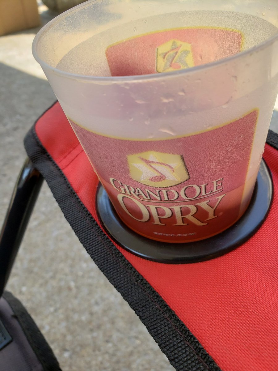 MomMusic's tweet photo. Drinking iced tea from the @opry glass ingot at @KeithUrban #OpryInduction. https://t.co/MCRCYvziCX