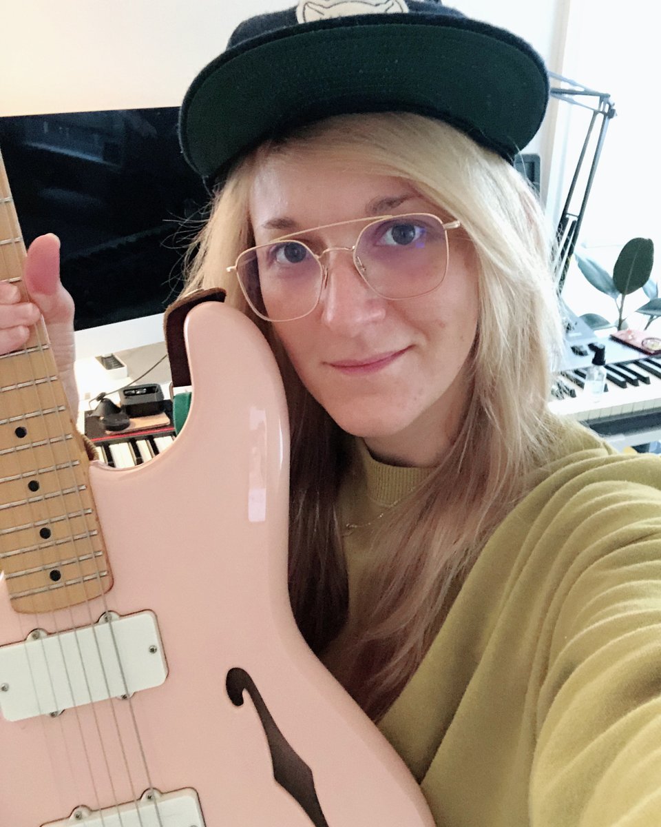 Guitar Center tweet media