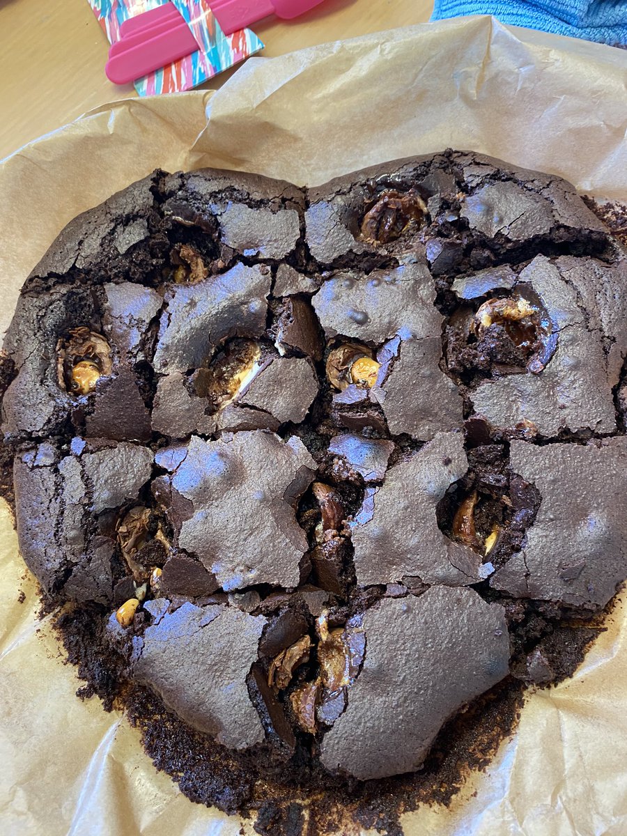 Jax_Mac89's tweet photo. @AlisonHammond  @thismorning my brownies with creme eggs 😍😍😍
They’re not burnt lol just shiny 🤣🤣 taste amazing 🤤 https://t.co/P23w8H33Ox