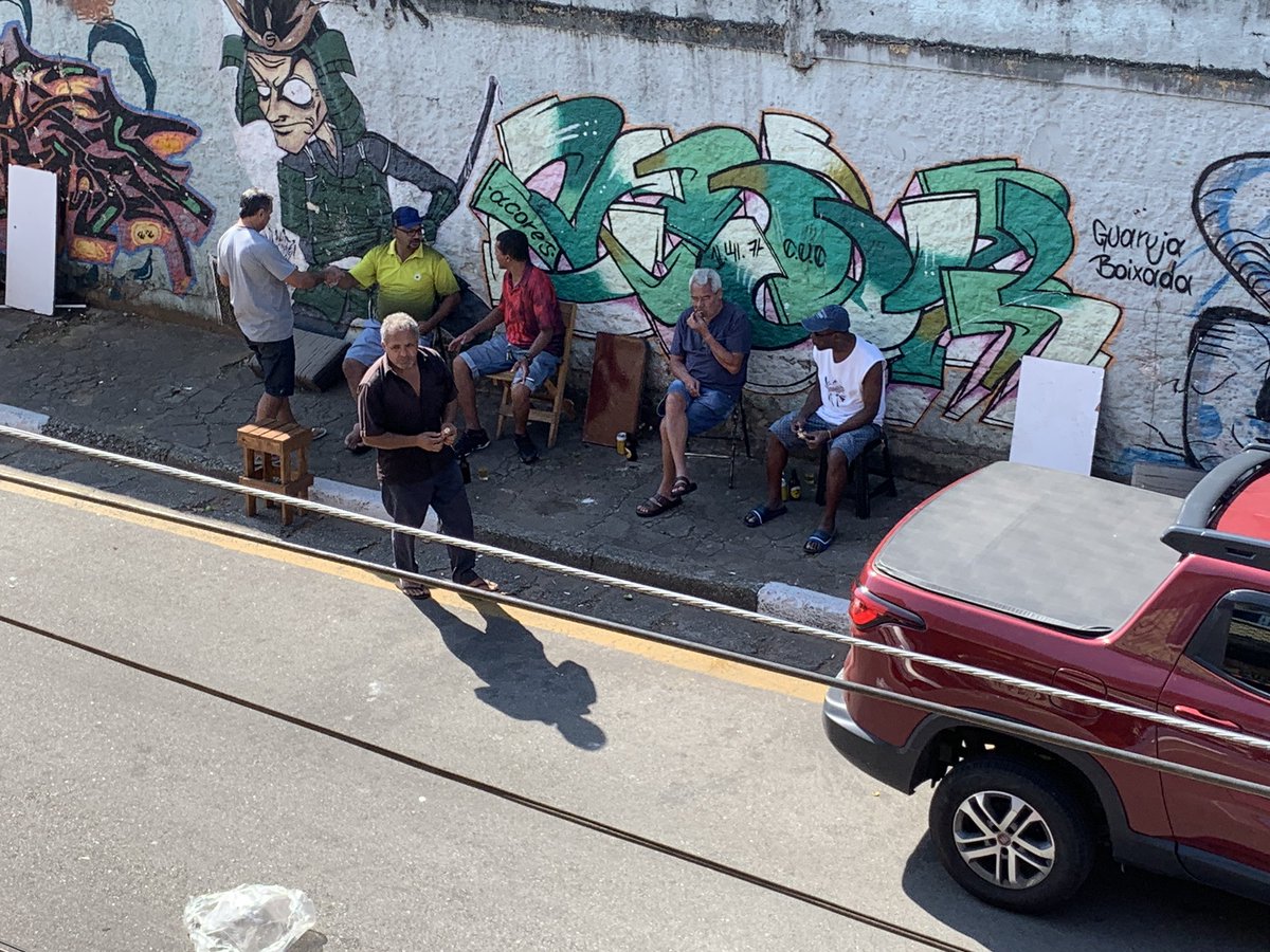 perfildothiagoo's tweet photo. @PMESP quarentena? Por aqui não, e não adianta chamar a polícia, eles não vem. Chamei 2x #Covid19, #Coronavirus, #FiqueEmCasa https://t.co/kibMKXIUSD