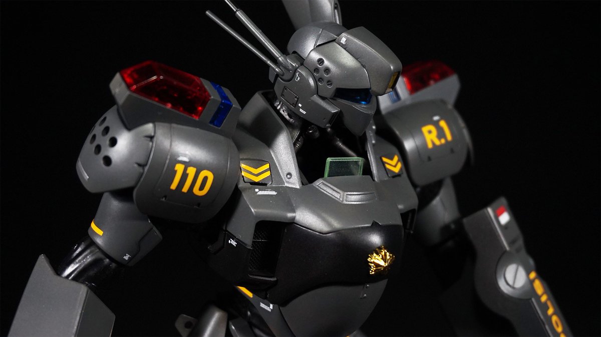 awanpamungkas's tweet photo. Patlabor ceritanya udah jadi bangke di Jepang, terus pemerintah Indonesia ngide beli. Kan suka tuh kita gapenting beli2 barang bekas wkwkw. Desainnya disesuekan sama mobil pulisi sini dong. Akhirnya jadi uhuy. @ikidolanan @Gunpla_Overlord @selenagomez #gundam #gunpla https://t.co/3XflC6cWAt