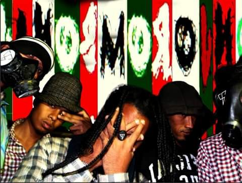 Imerina_'s tweet photo. Le Metal de la musique des hauts plateaux
😎
🤘🏽JOnjOrOmbOna🤘🏽
#Ilovemozika #Tabanivohita #Metaly #Teamgasy #JOnjOrOmbOna #Imerina #hira #minambary #milay https://t.co/GNQNaRi2aP