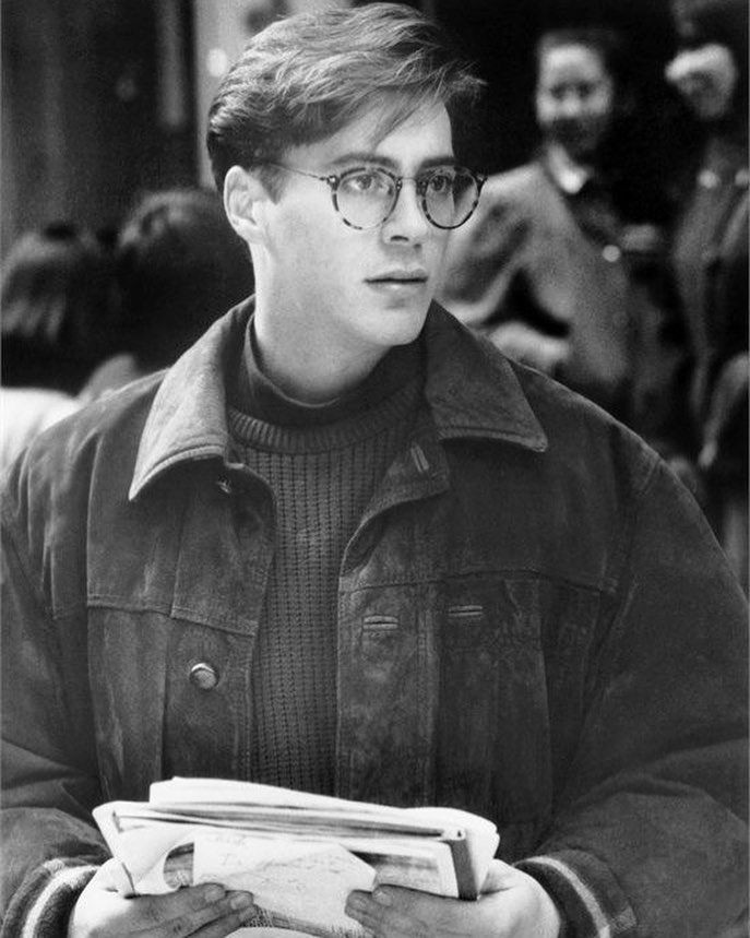 CrowleyRhapsody's tweet image. ваша дочь                вчера ночью
так хорошо                я трахнул её 
  готовит                      на этом 
                                       столе

#твоимужики