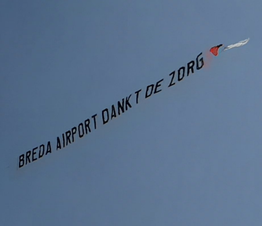 Aardig gebaar in de lucht! #Covid_19 #bredainternationalairport #breda